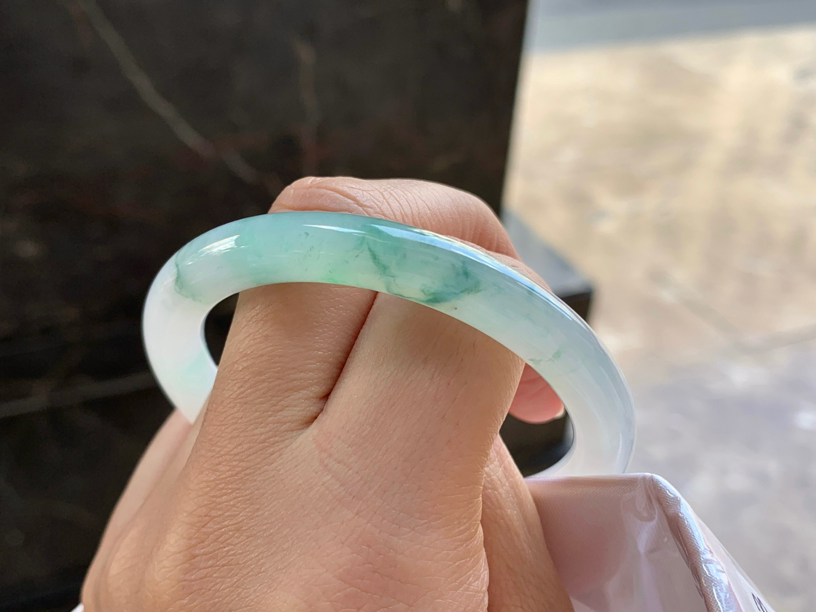 53-8.3

飘花圆条手镯^_^水润清新