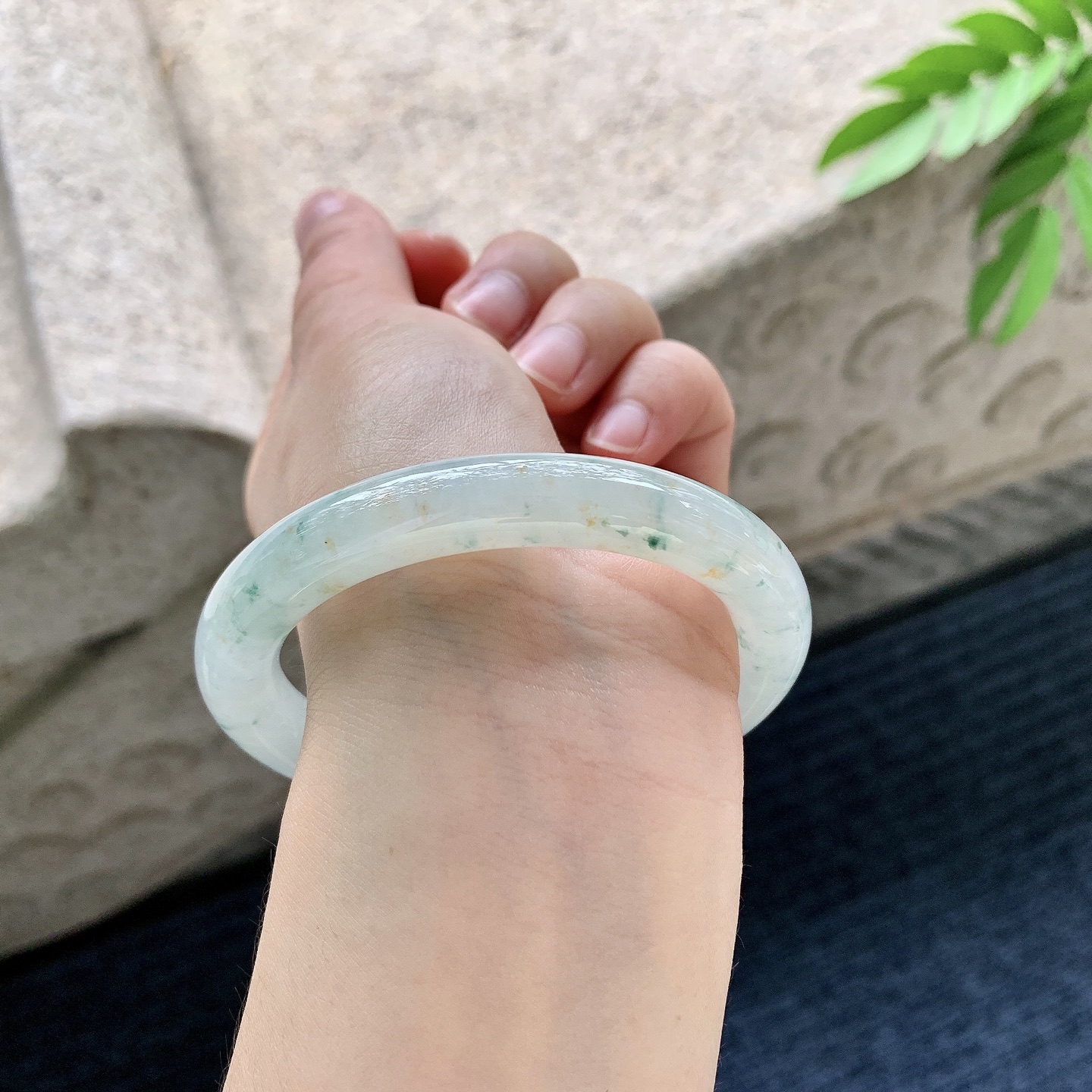 细糯飘花飘黄翡，水润，种老，细腻，无裂