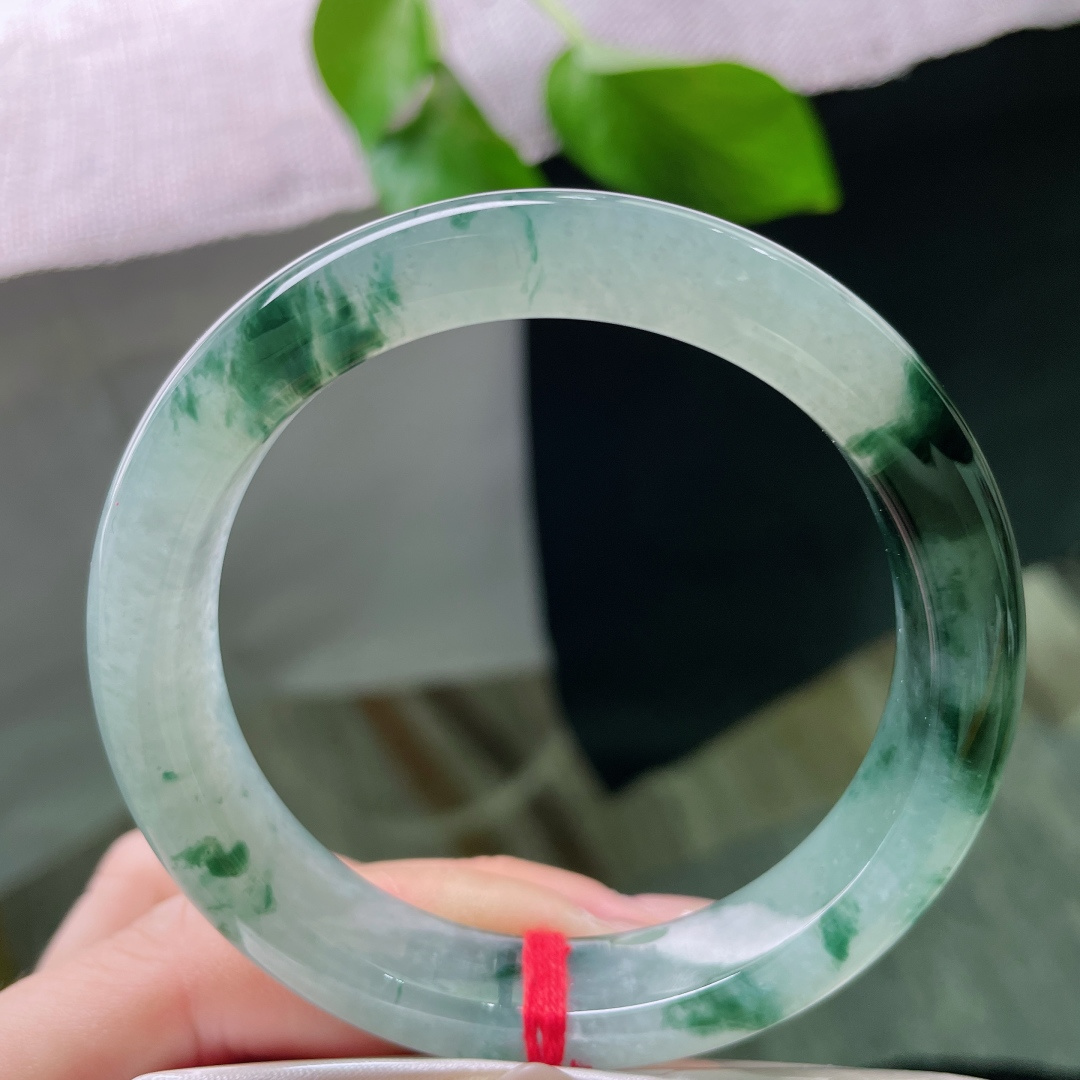 56.7/11.8/8.5，飘花正圈，底妆如湖，飘花似舟，这便是东方女子腕间最含蓄的风情。无裂，ss50537a