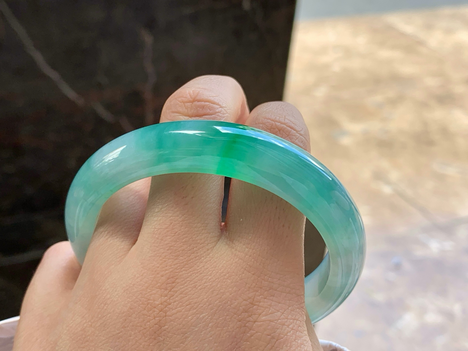 58-12.6-9.2mm

飘绿手镯^_^色阳