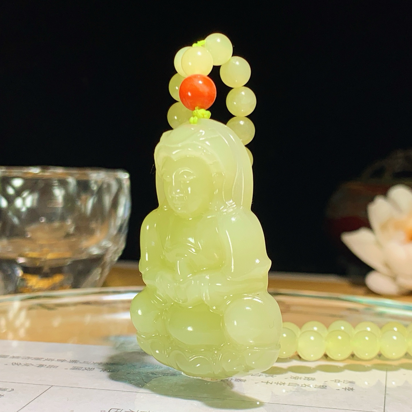 新疆和田玉若羌黄口料立体观音挂件！尺寸48/33/9重58克 玉质细腻油润。手推出油。佩戴高端典雅。lt260515