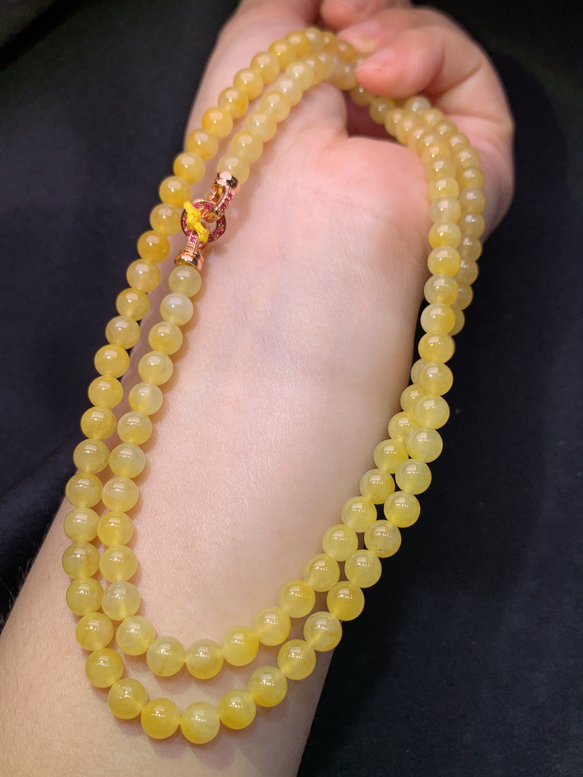 冰黄翡圆珠项链，冰润鲜艳，玉质细腻，种水足，Qin尺寸5.6