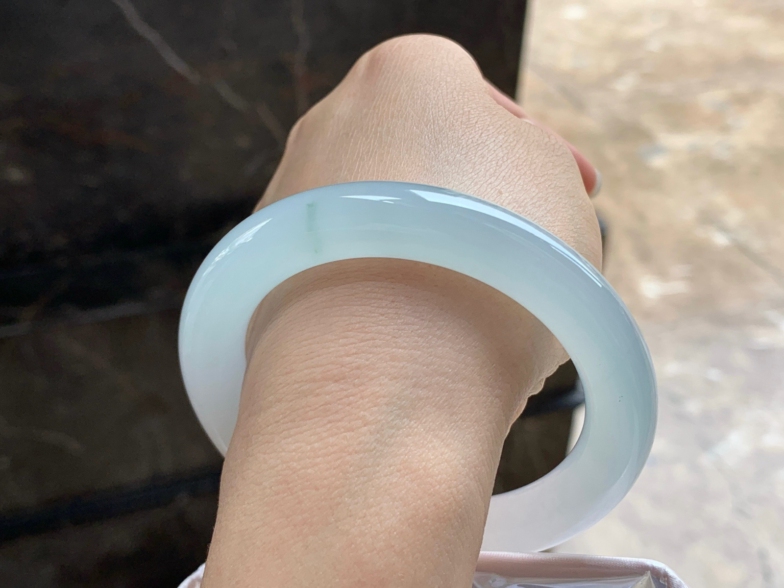56-10.8

冰种圆条手镯^_^水润冰透 清新