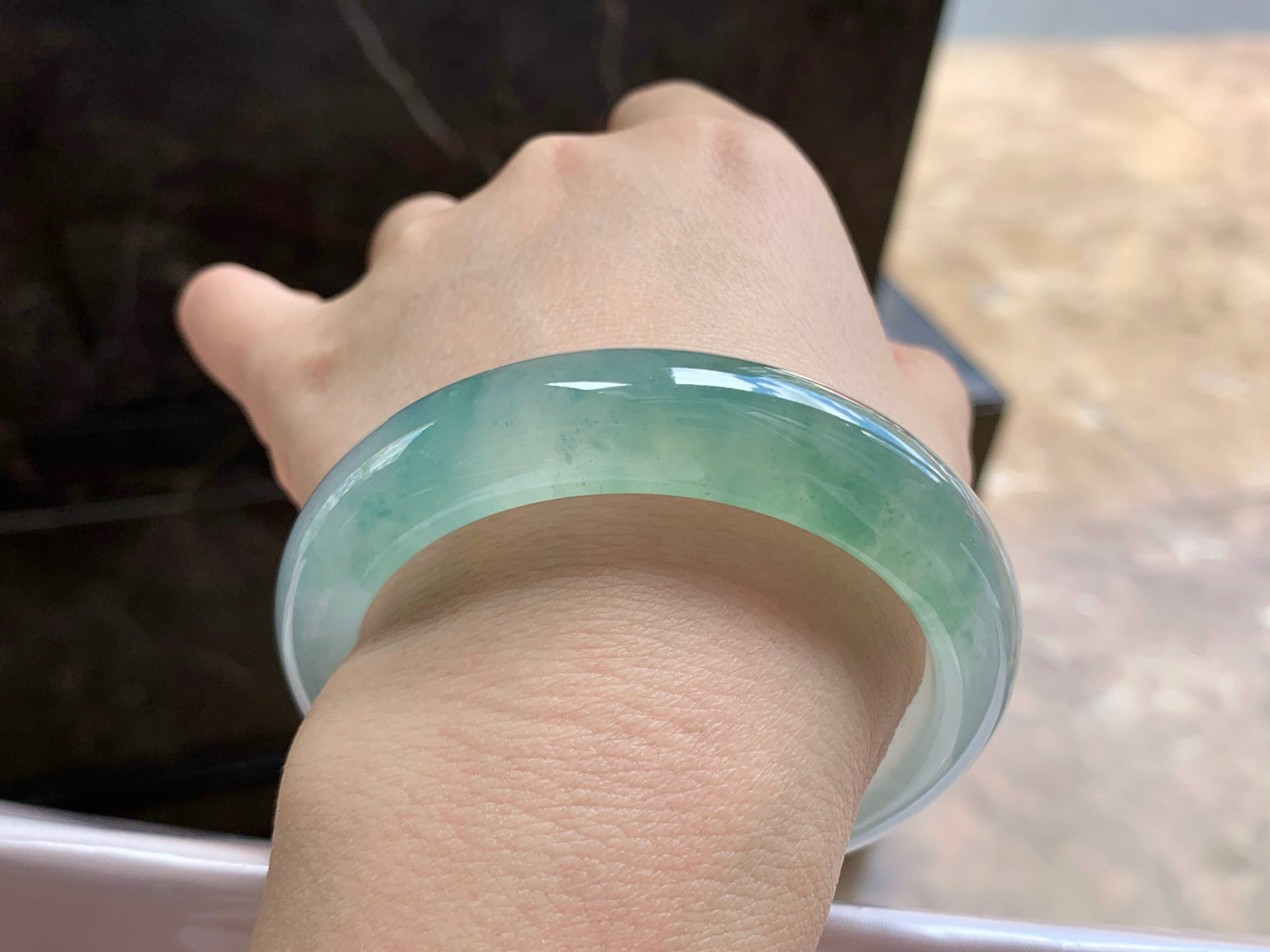 55-14-8.8

冰种手镯^_^透亮