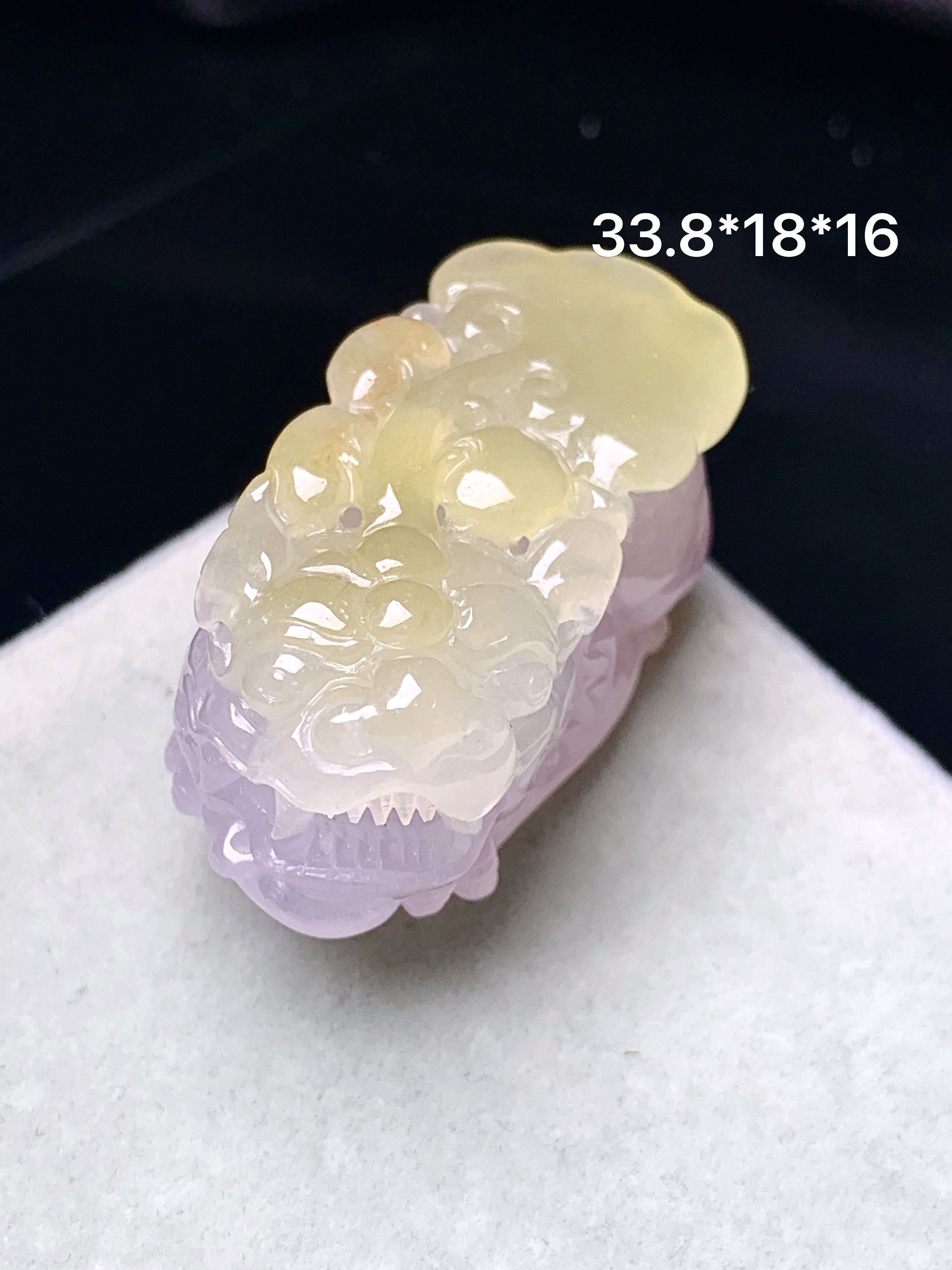 飘黄翡貔貅吊坠 玉质细腻 色泽艳丽清新 水润亮眼 整体尺寸33.8*18*16 a5