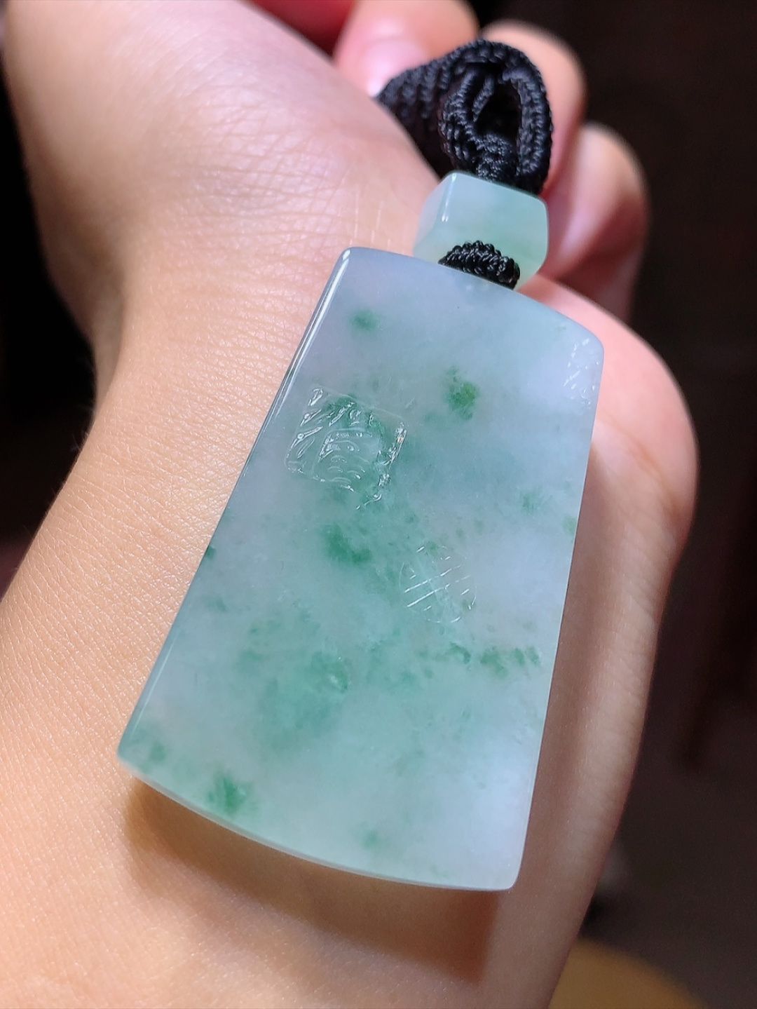 冰飘花仿古无事牌挂件 种老水润，胶感十足，层次分明，佩戴简约百搭 货号24514，44.8-27.9-4.9