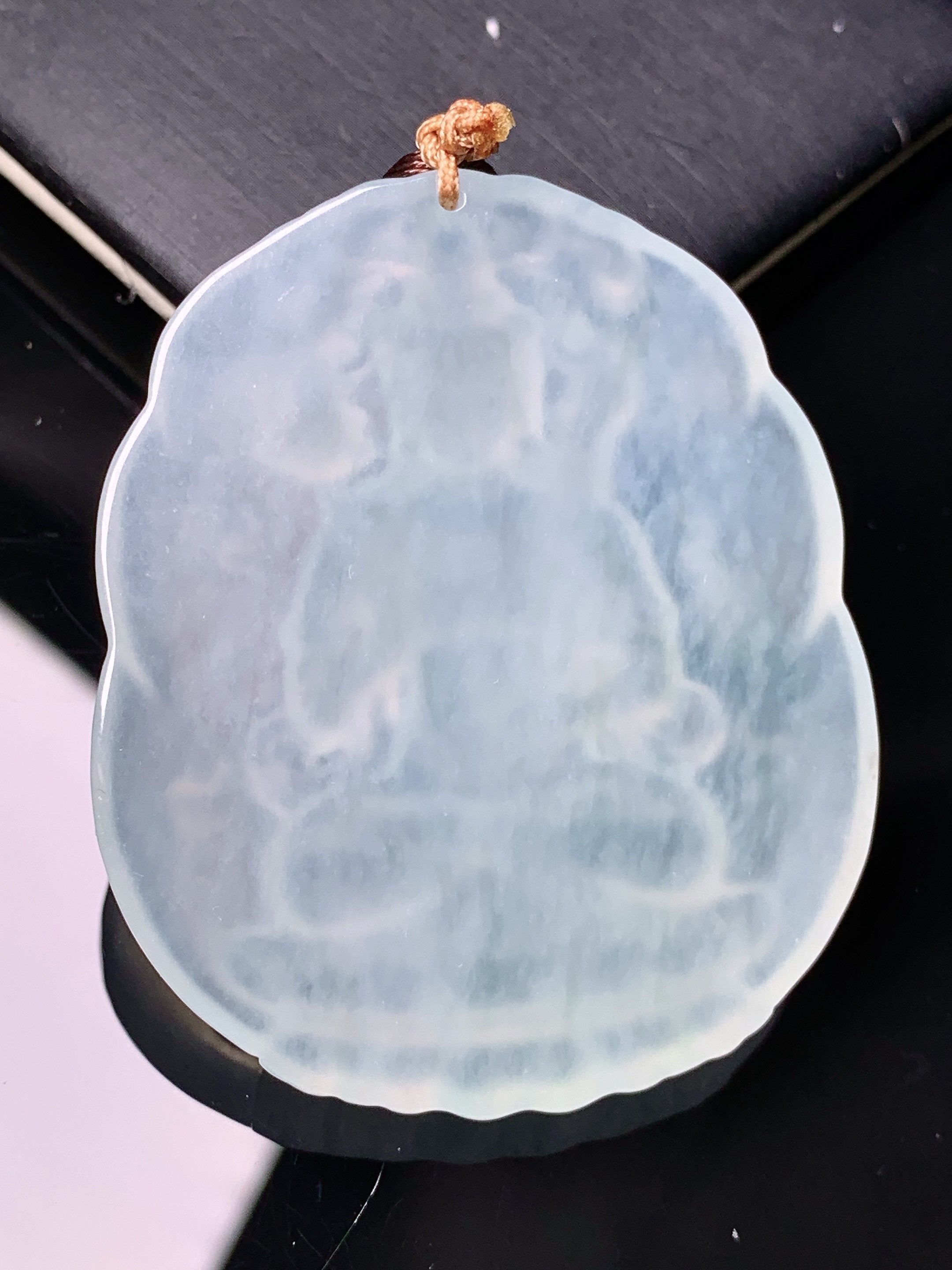 冰种度母观音菩萨吊坠 玉质细腻 色泽艳丽清新 水润亮眼 整体尺寸50.8*42.5*5.8 b2