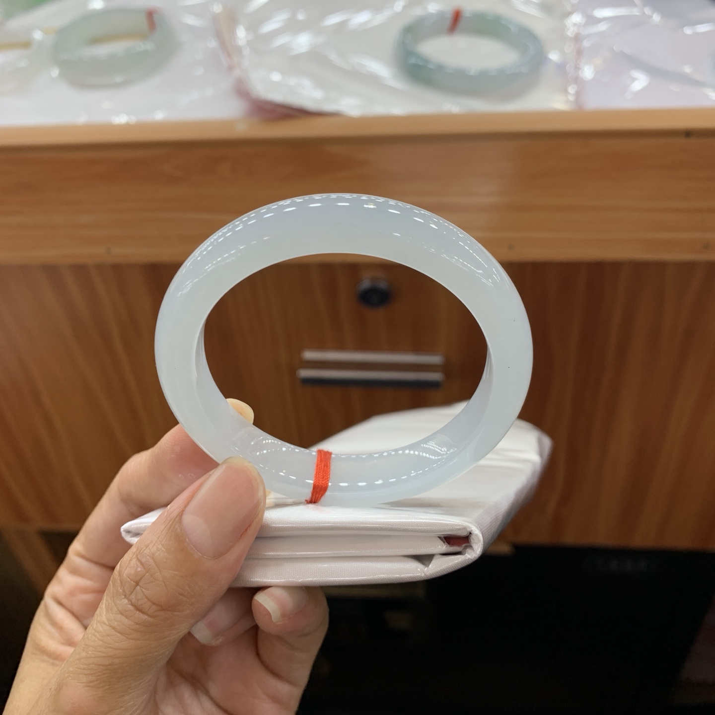 051503MMJ 冰蓝正圈翡翠手镯 52.2-10.2-7.7