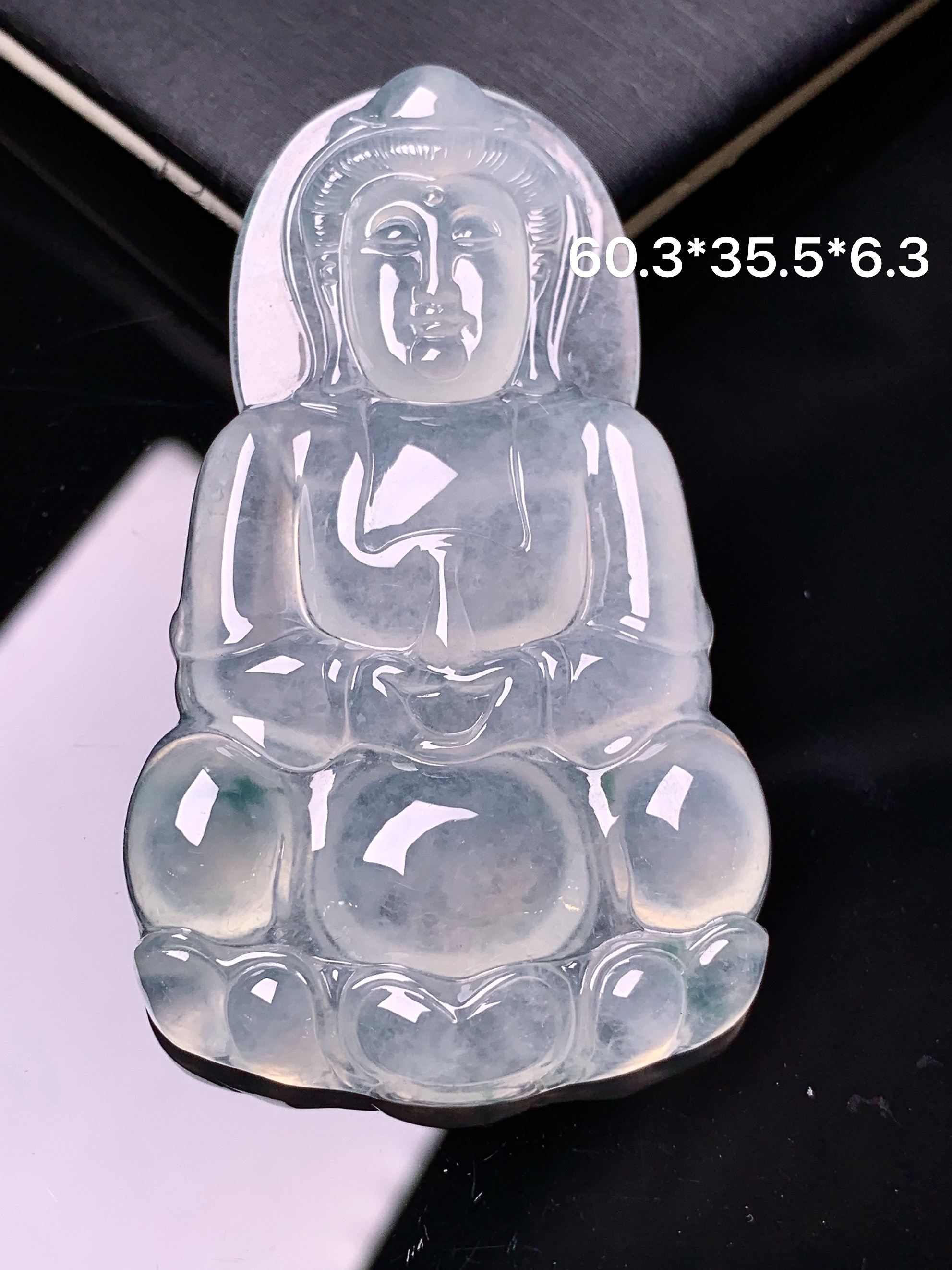 冰种观音菩萨吊坠 玉质细腻 色泽艳丽清新 水润亮眼 整体尺寸60.3*35.5*6.3 c1
