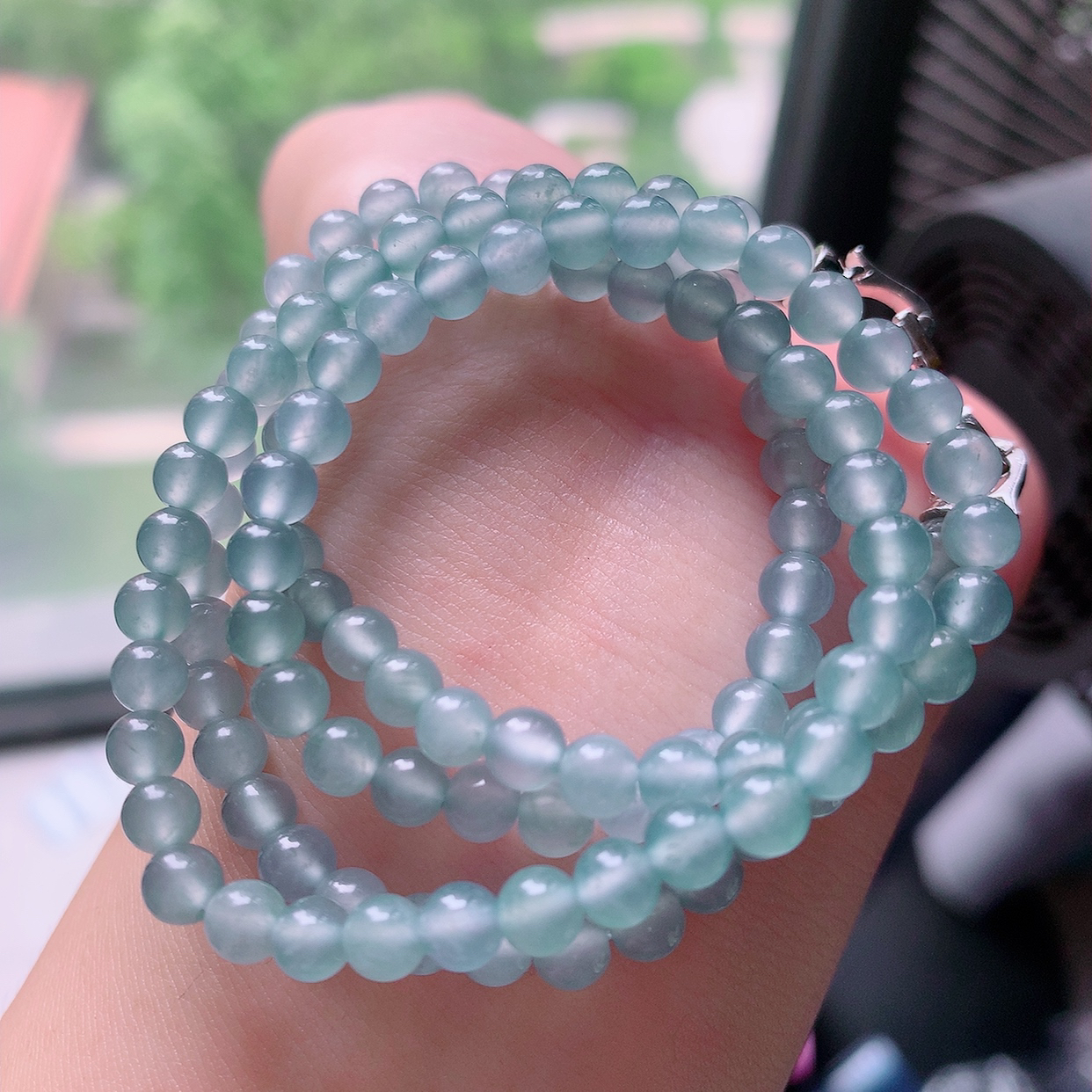自然光实拍，冰种翡翠圆珠项链  翡翠珠链 （装饰扣）玉质细腻  冰清玉润  颜色漂亮  #001.1