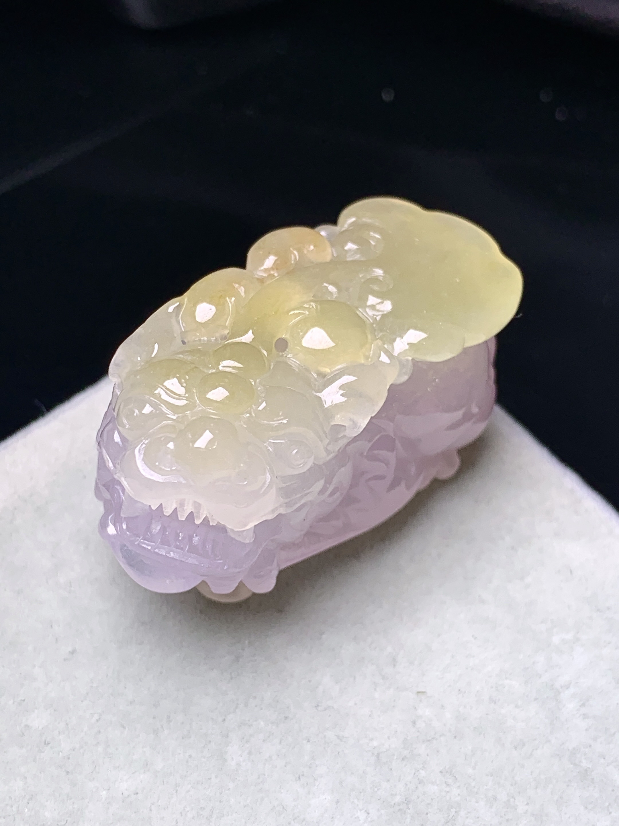 飘黄翡貔貅吊坠 玉质细腻 色泽艳丽清新 水润亮眼 整体尺寸33.8*18*16 a5