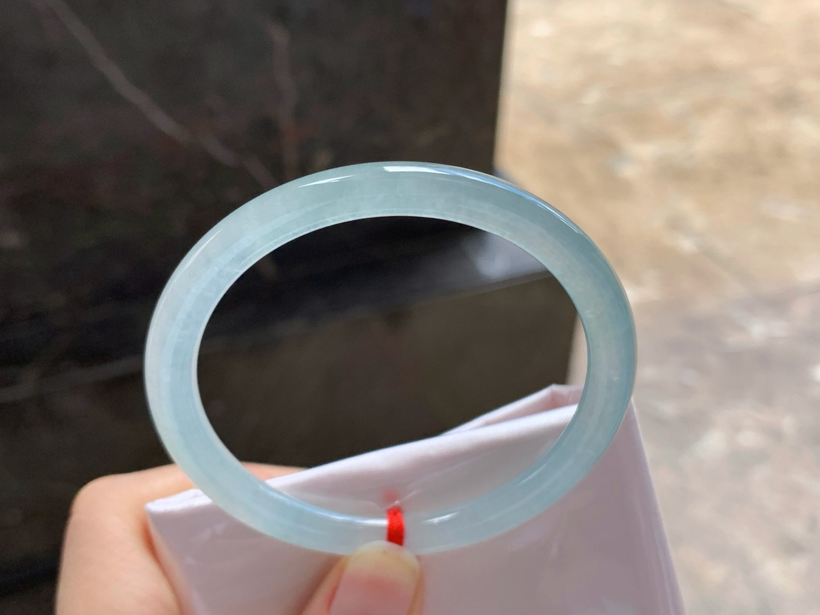 54-6.6

冰圆条手镯^_^冰透