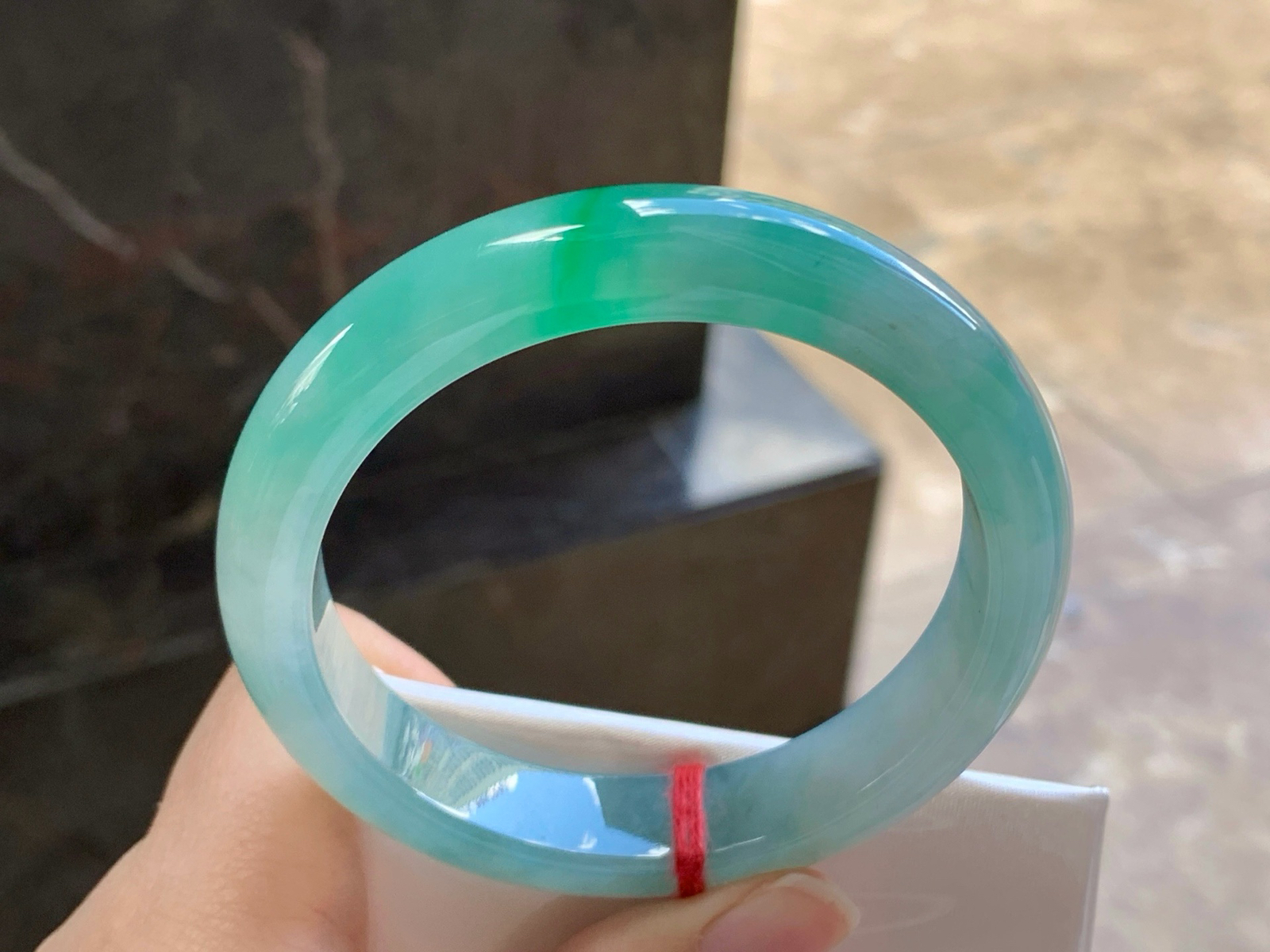 58-12.6-9.2mm

飘绿手镯^_^色阳