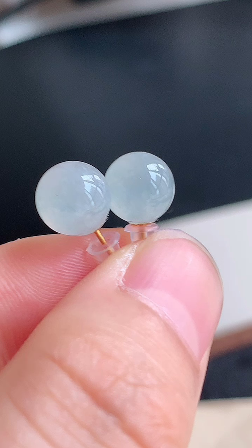 天然翡翠，冰珠子耳钉，18k金 尺寸8 zq515