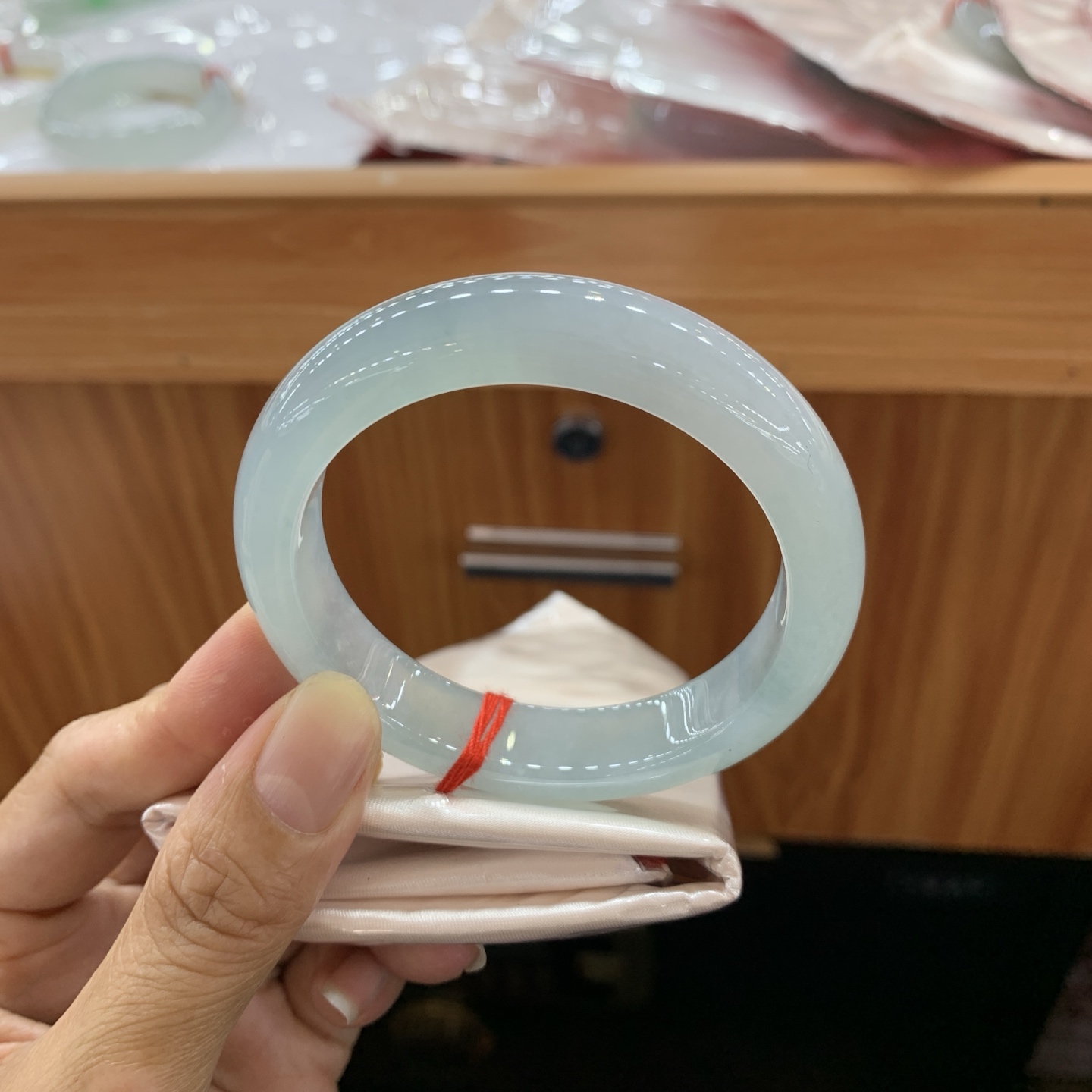 051511MMJ 冰蓝正圈翡翠手镯 55-12.5-8.6
