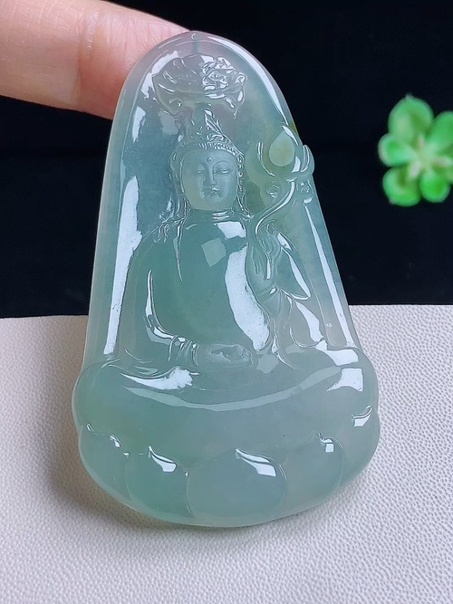 大势至菩萨，无裂，尺寸68.3/38/4.4/编号fn 15