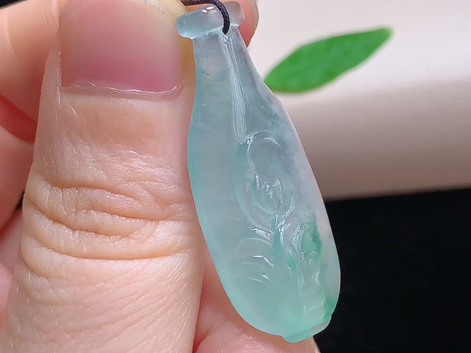 ️ 花瓶，无裂，尺寸34.9-14.4-6.1mm，包A附证书