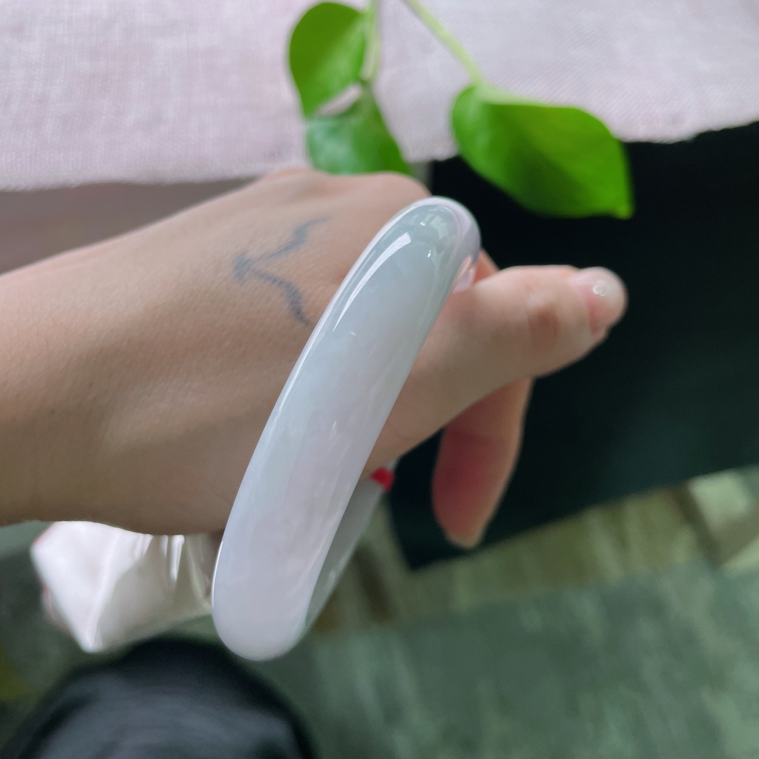 正圈，水润细腻，温柔大方，洒乌鸡，无裂，ss52256a