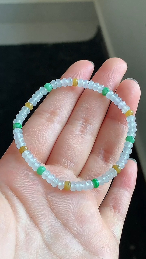 天然翡翠，冰透手串 尺寸4.4 ar515