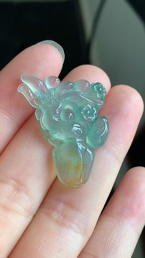 ️天然翡翠，三彩花瓶 尺寸30-24.9-4.2 r515