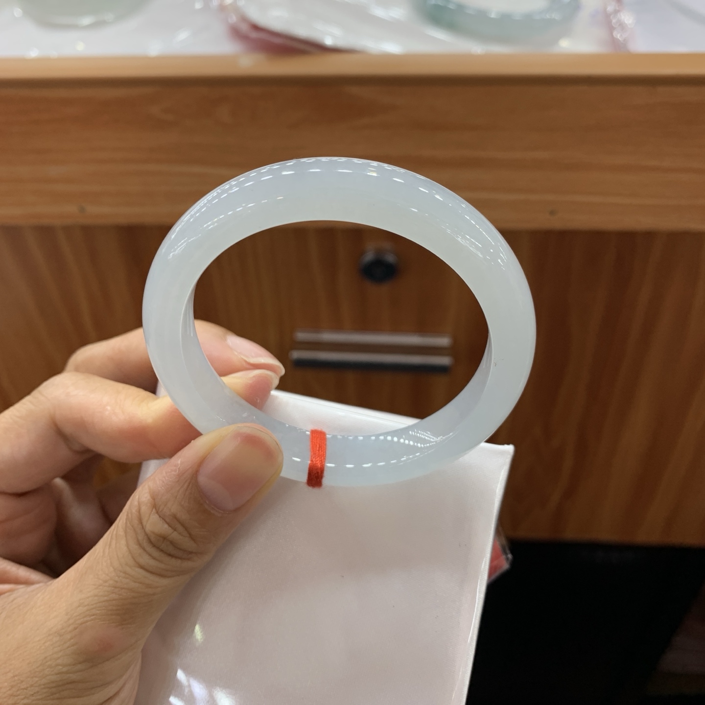 051503MMJ 冰蓝正圈翡翠手镯 52.2-10.2-7.7