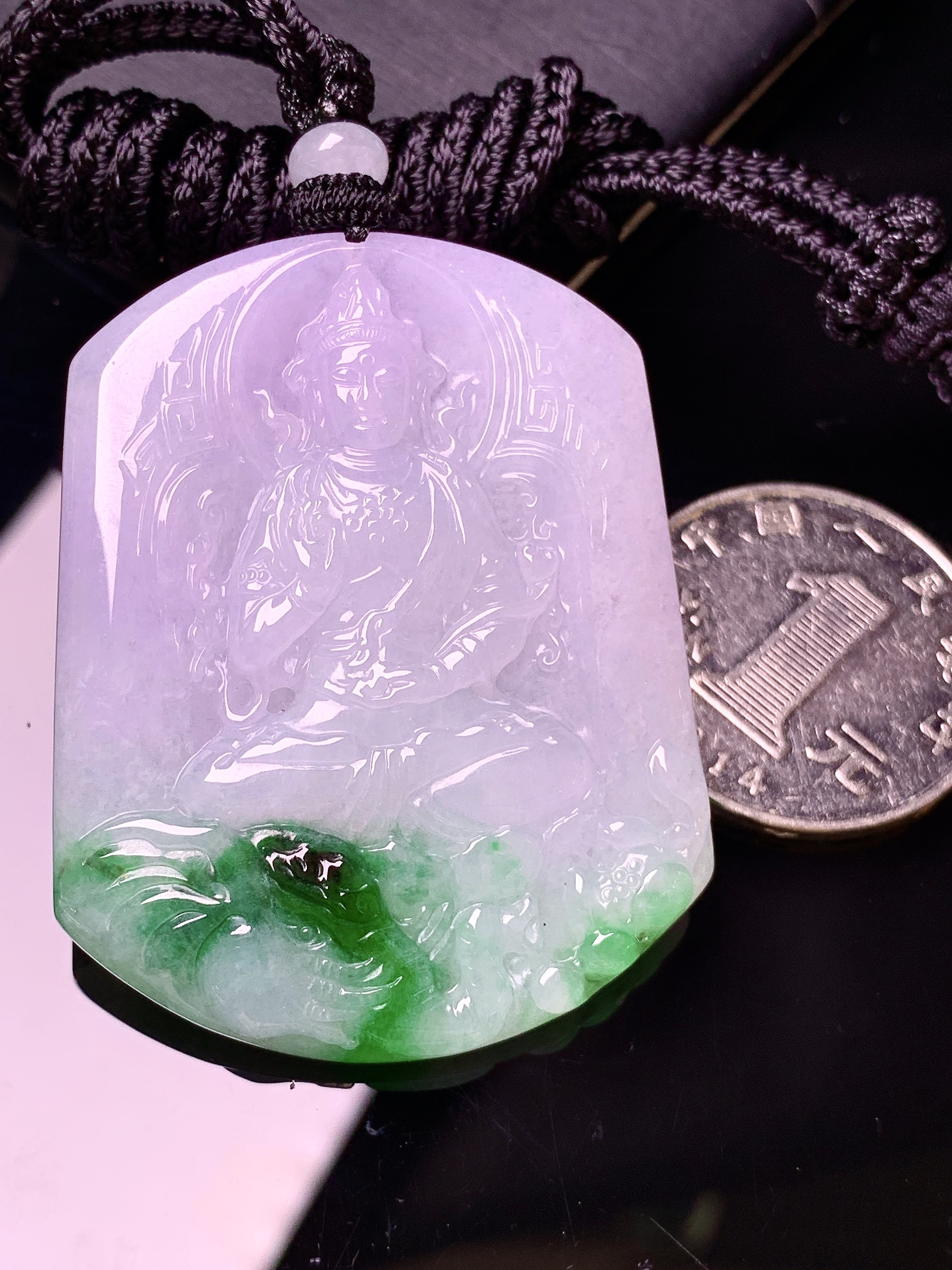 飘绿度母观音菩萨吊坠 玉质细腻 色泽艳丽清新 水润亮眼 整体尺寸47.5*37.3*5.2 w1