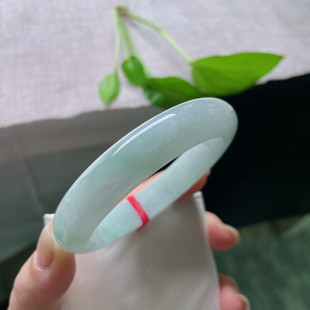 56.6/12.4/8.7，淡绿底正圈，水头好，种老，淡雅高贵，清爽，棉线，ss50884a