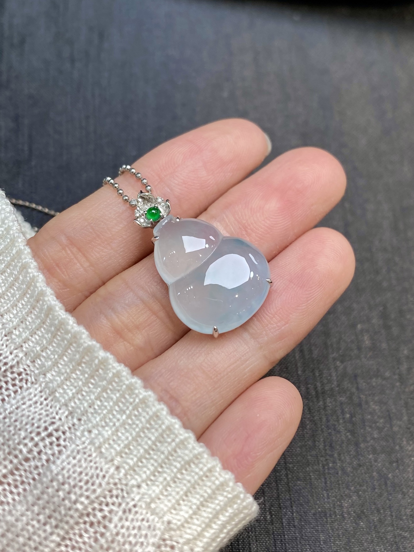 飘花葫芦吊坠·金 整·27.8-16.9-7.4mm 裸·20.9-16.9-4.3mm