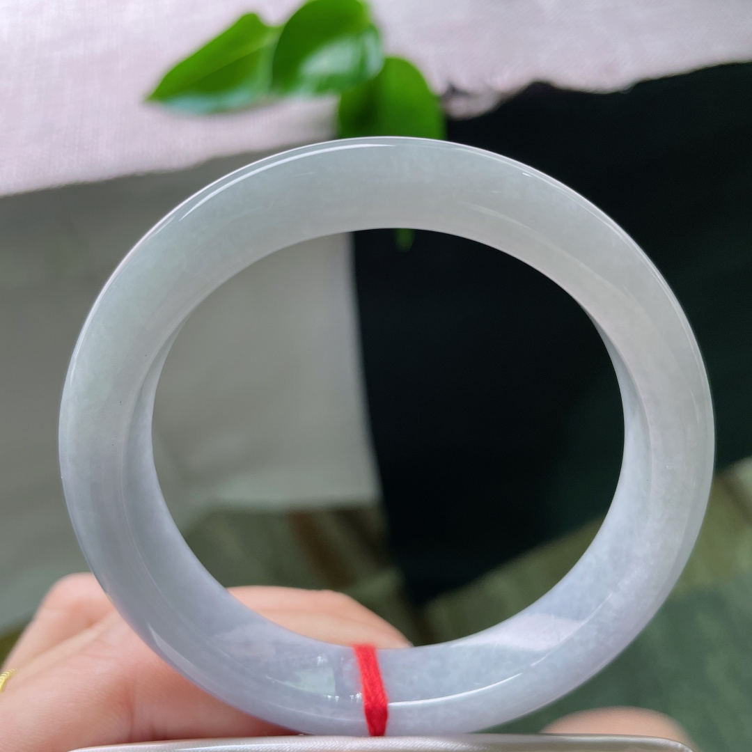 57/11.5/7.9，正圈，紫气东来，财运亨通，见光不失色，一点皮纹可以忽略，ss52880a