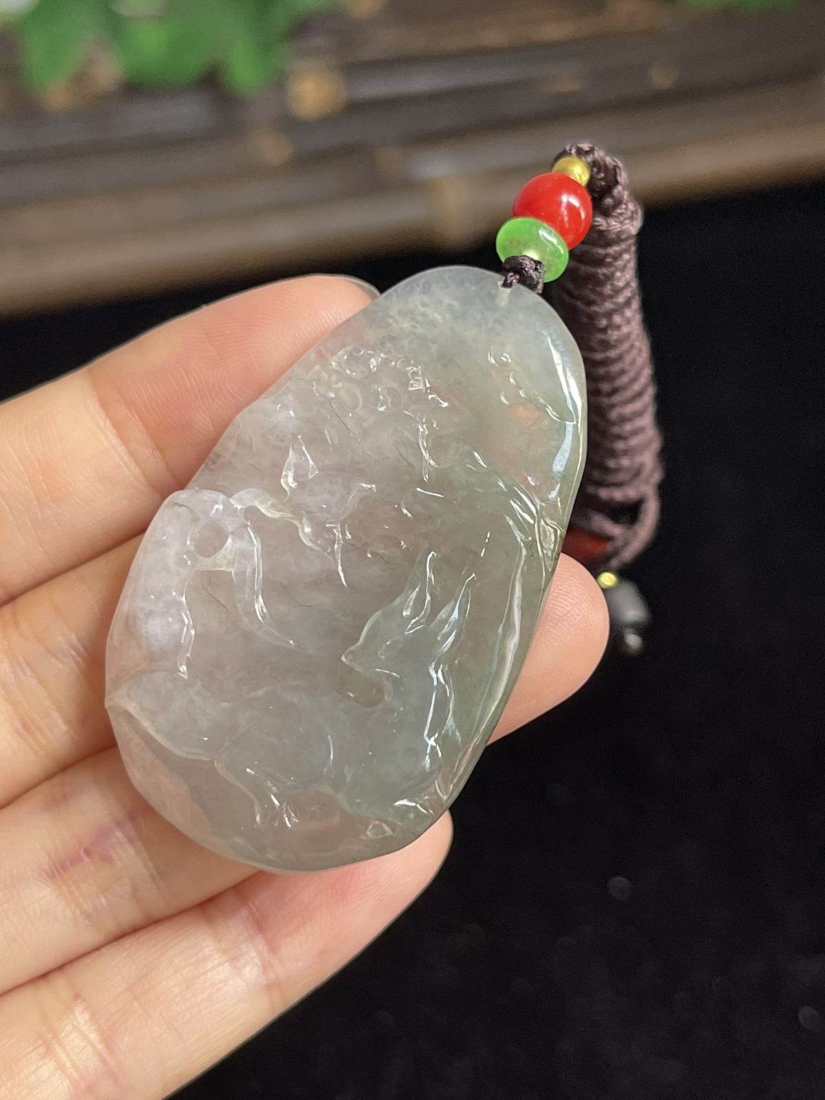 翡翠山水，配珠未测