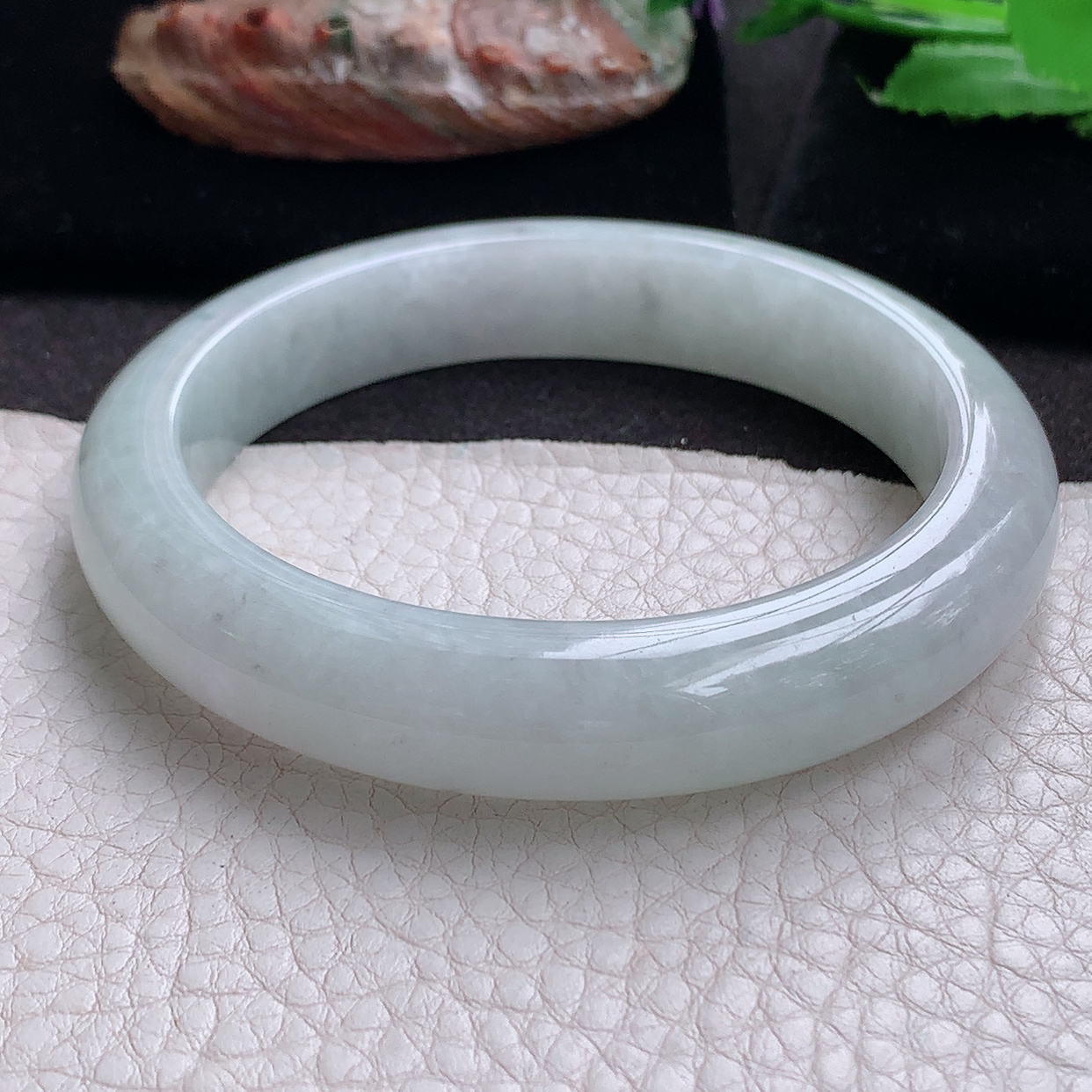 ll大圈口61*12.5*9平安镯 缅甸翡翠玉手镯 精美白月光胶感正圈玉手环