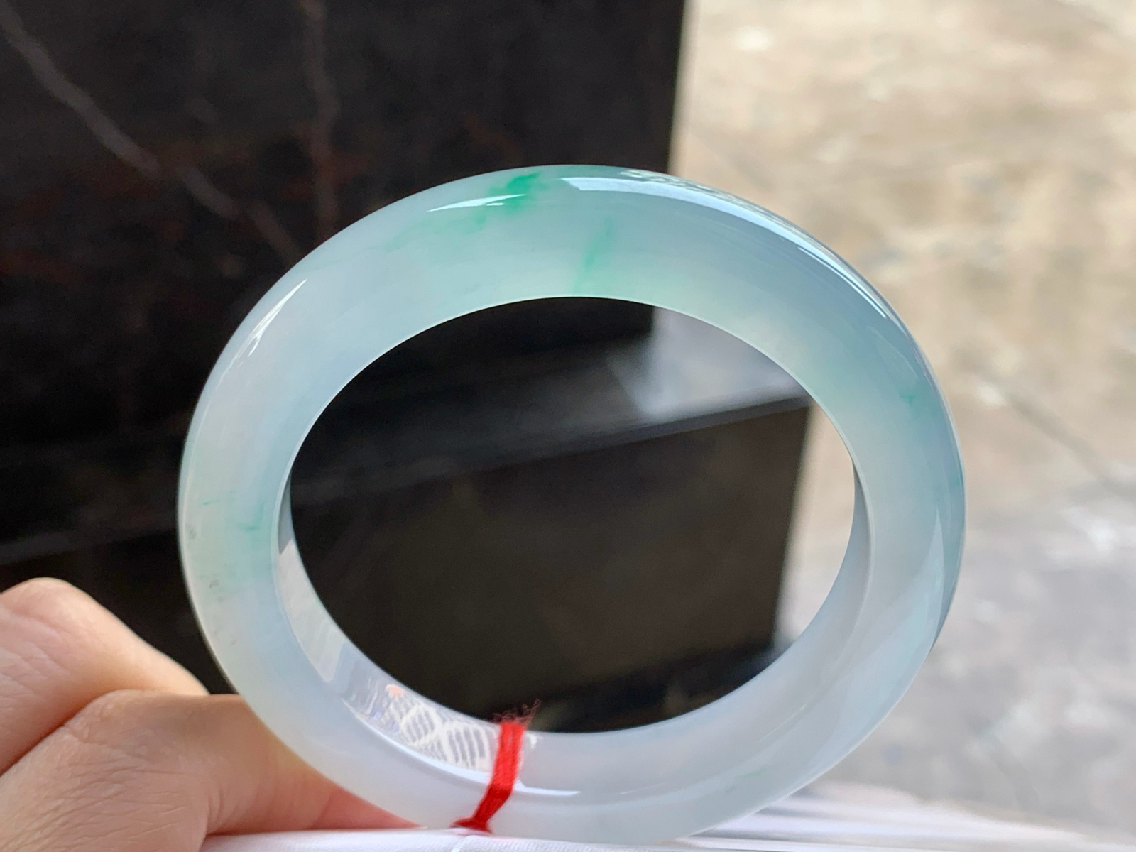 56-11.7-9.9

冰飘绿手镯^_^种水好
