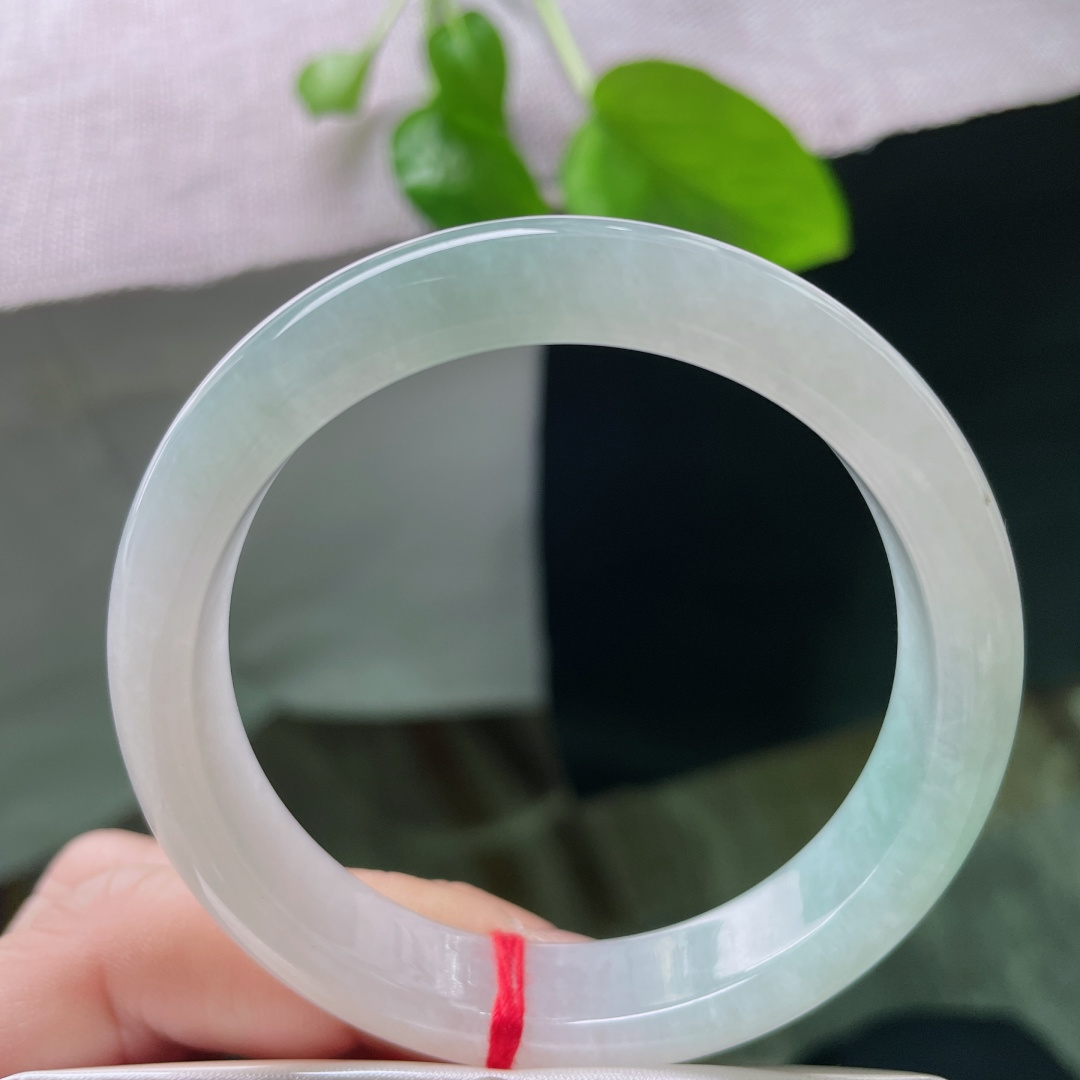 54.6/11.6/7.8，淡绿底正圈，清秀，洒脱随性，种老，佩戴温婉，洒金，ss56200a