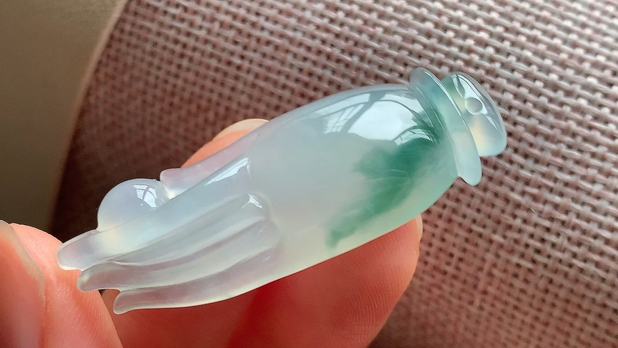 天然翡翠，飘花佛手，尺寸44.5-14.8-7.2 ac517
