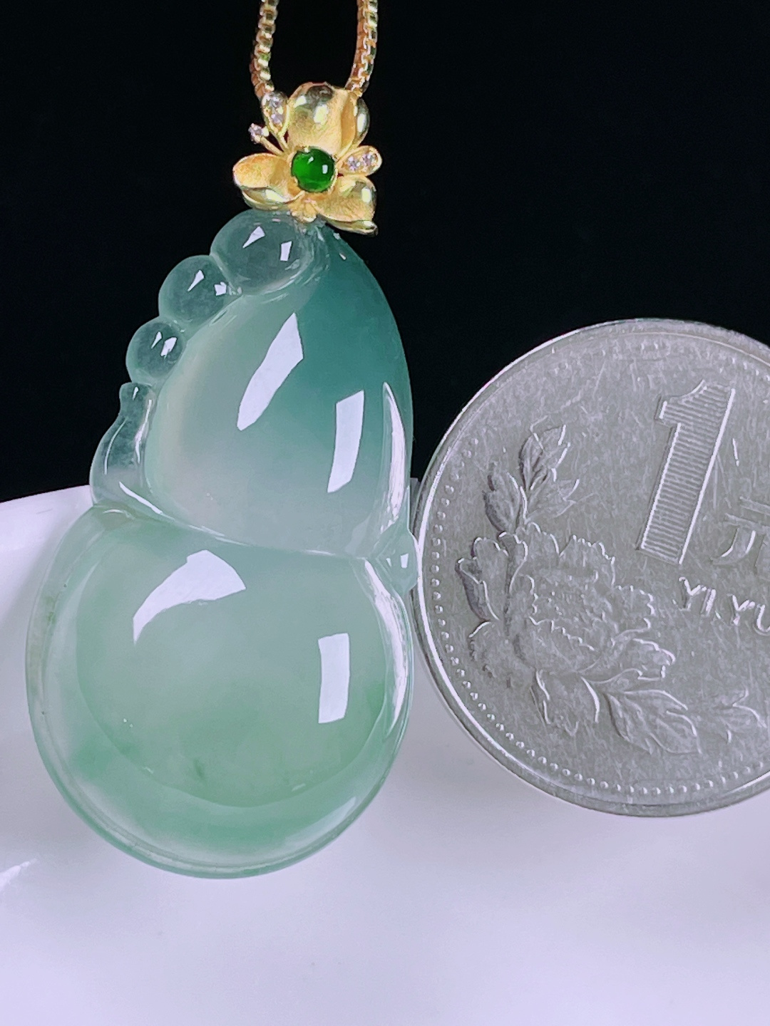 ️冰绿葫芦，老种起光，细底通透，尺寸：38.7/32.5/18.6/8.3mm0517