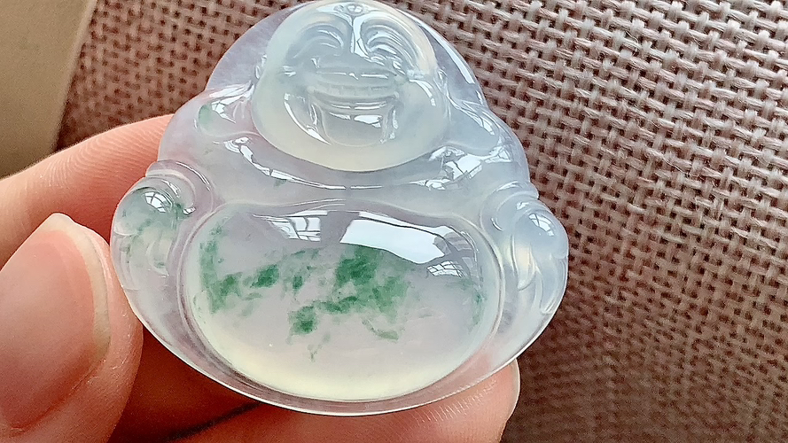 天然翡翠，飘花佛公，胶感十足，无裂，尺寸33.5-35-7.5 ac517