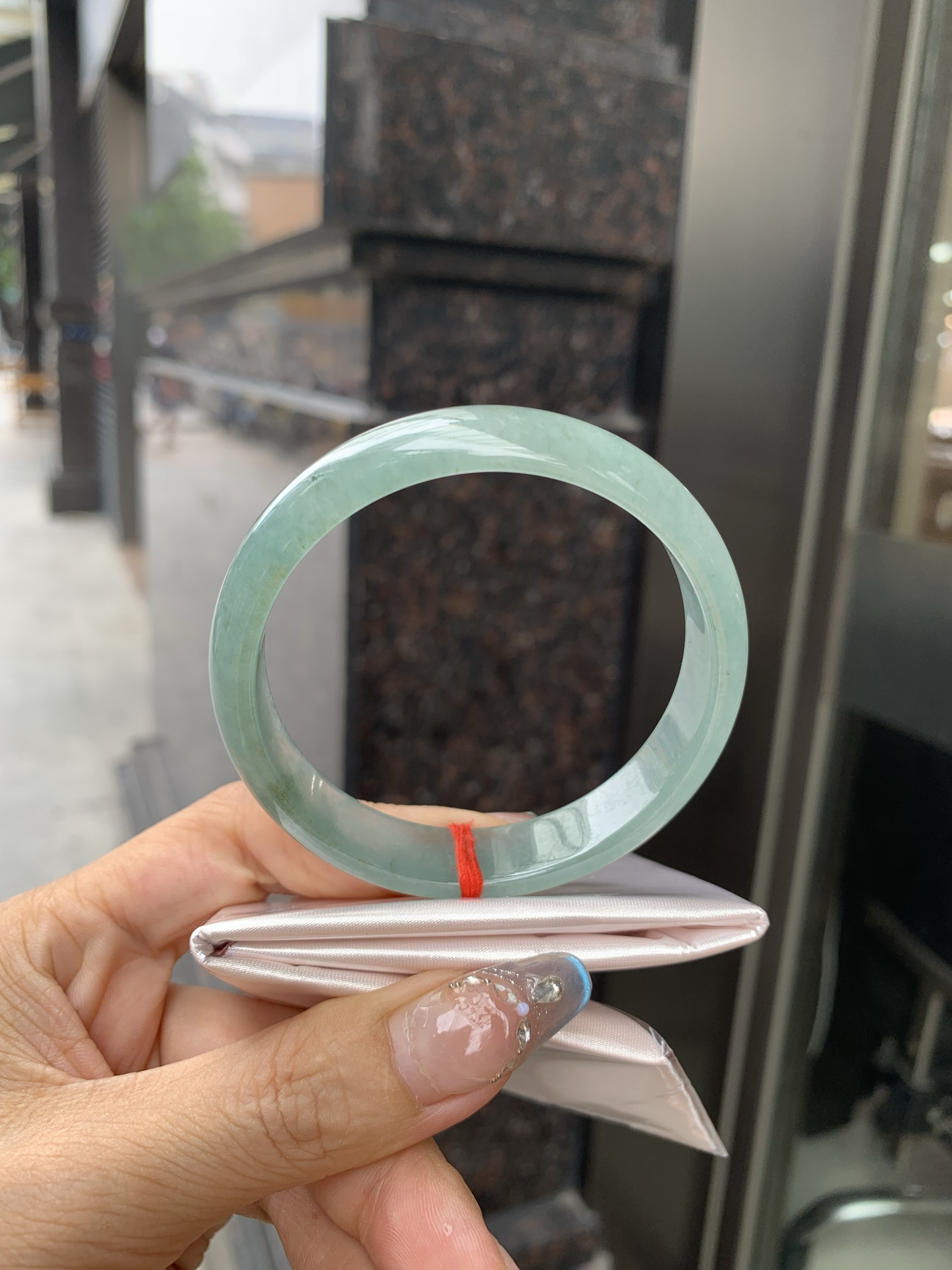 冰油青正圈 57.7-5.8-12.6 0517-2A113 打灯棉线，底妆冰润，青黛色晕染如江南烟雨