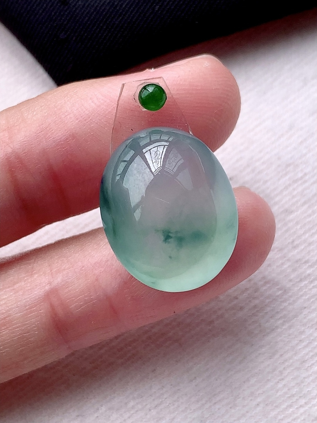 冰飘花蛋面挂件料子冰润细腻，颗颗饱满，13.8-7