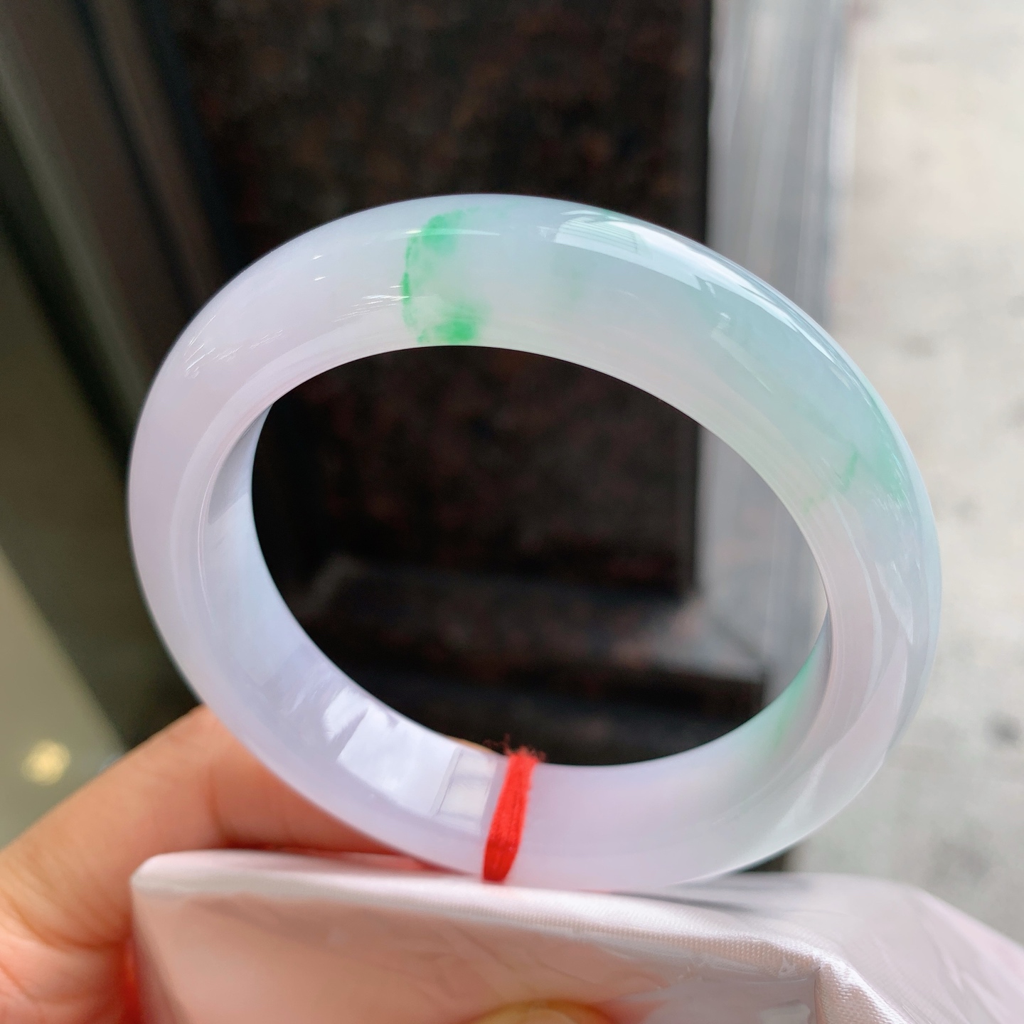 正圈冰紫飘绿 有纹 尺寸：55/11.8/8.9 细腻