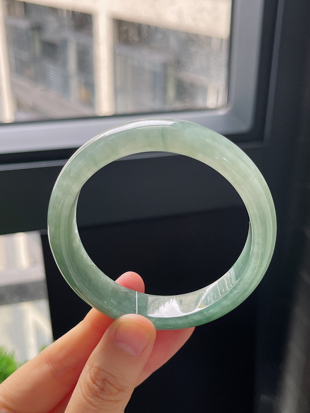 正圈55.9圈口，翡翠糯化种灰绿色手镯