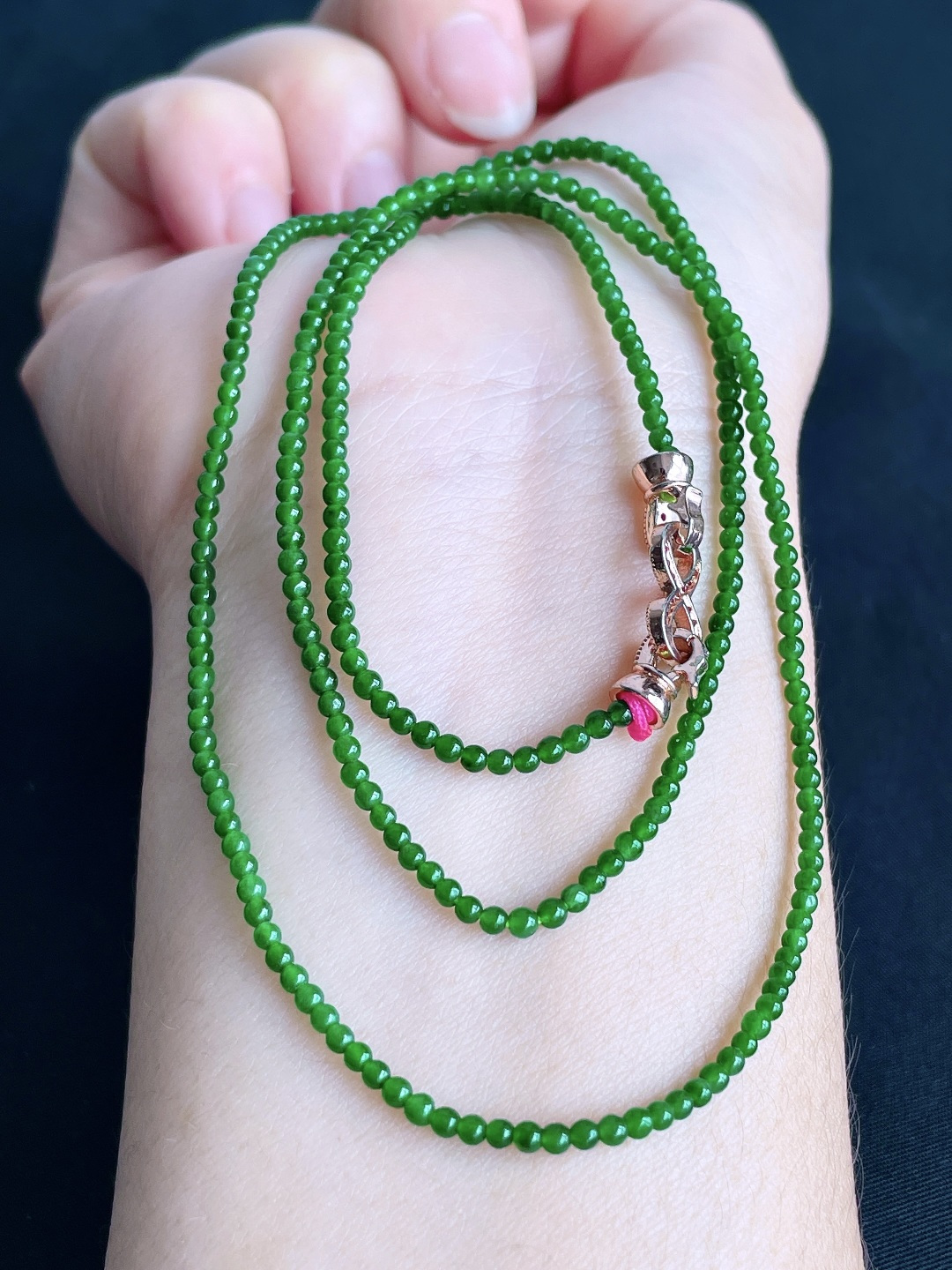 珠子冰辣绿珠链圆珠珠子珠链，说明性比高，尺寸2mm，30cm，重量6克