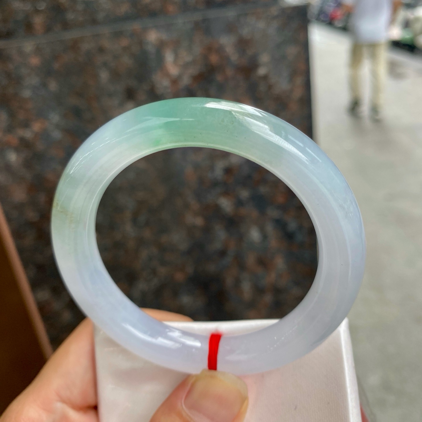 圈口55.3-10.6-10.4   【冰种飘翡绿圆条手镯】圆条55  56 可戴