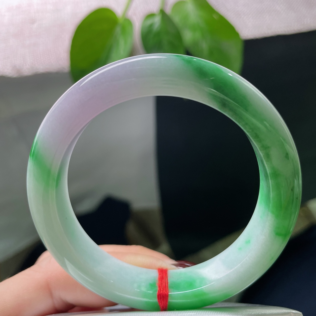 春彩正圈，桃粉是枝头犹豫的三天花期，柳绿是风弯腰穿过的弧度。无裂，ss51778a