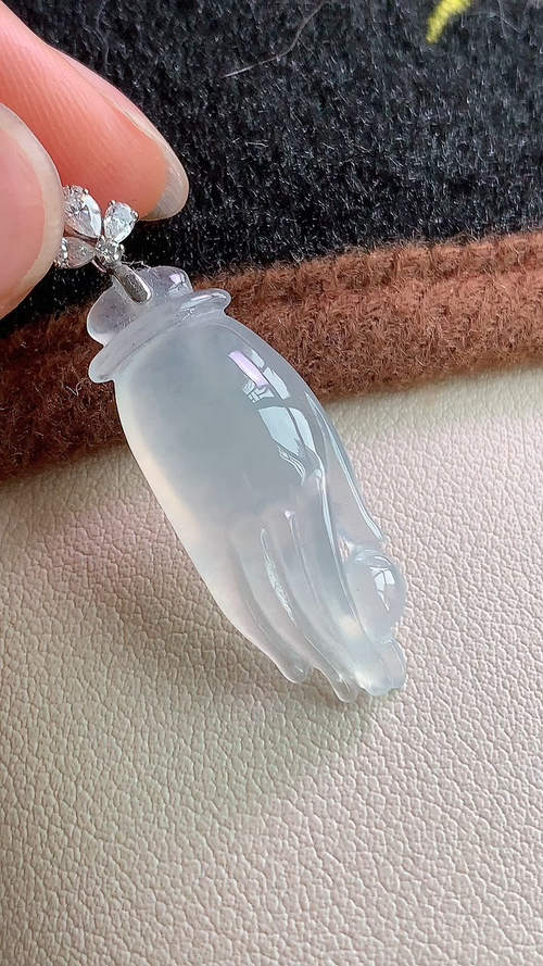 天然翡翠，冰胶佛手，18k金，尺寸29.3-11-6 ac517