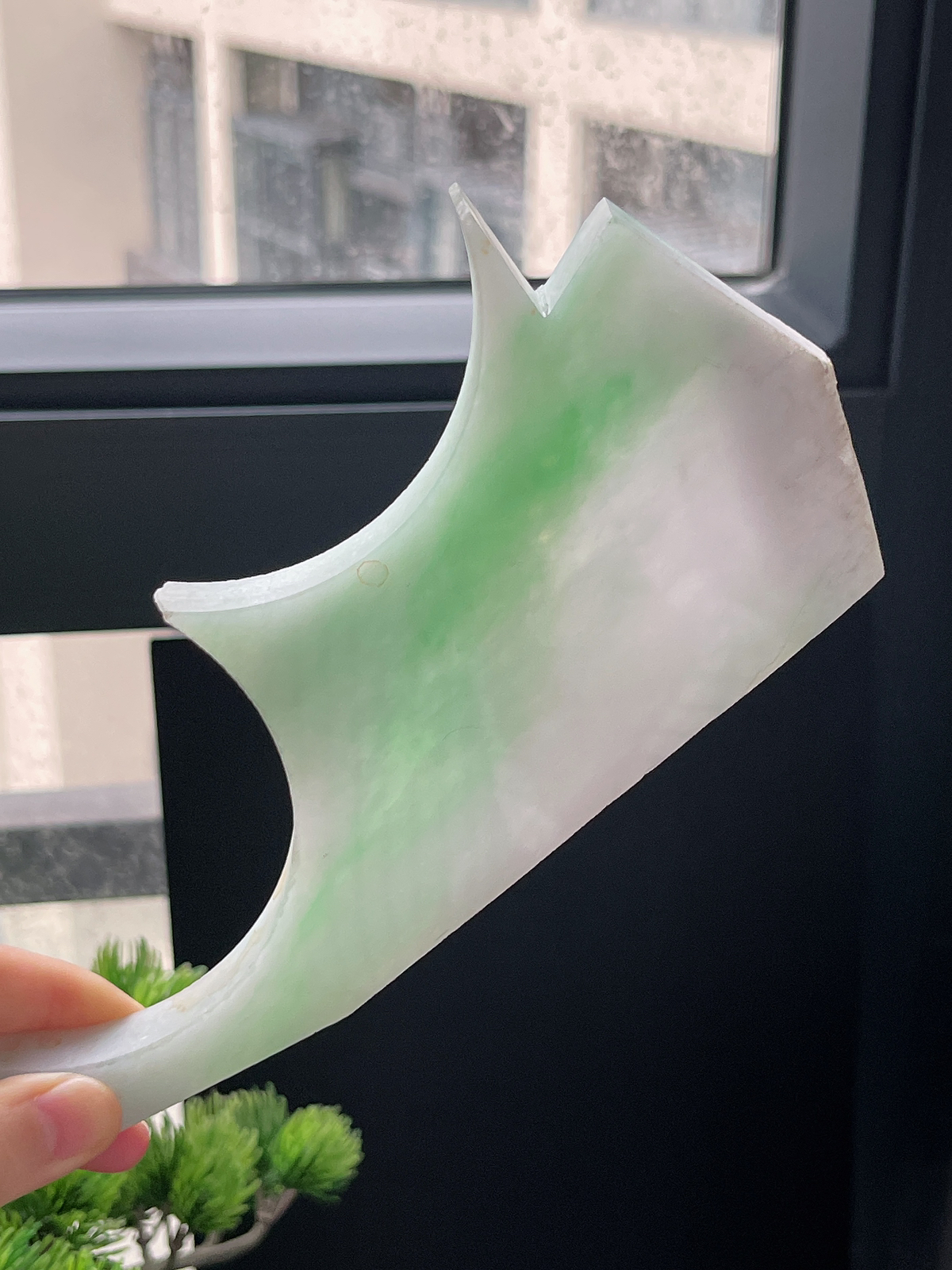 翡翠飘绿花边角