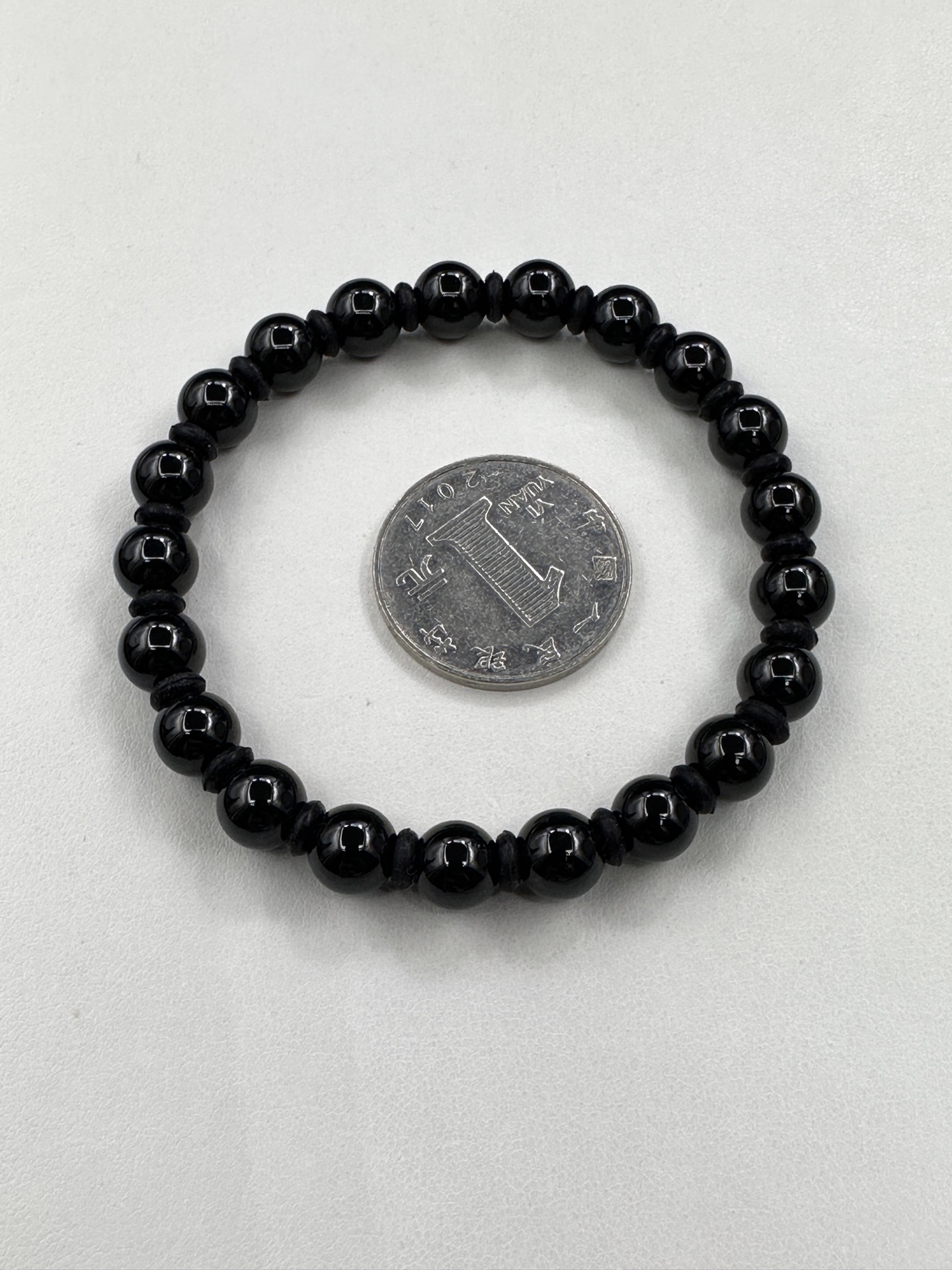 ️【墨翠手串8mm】老坑高冰   黑度极黑  灯照全透  呈帝王绿  种老起光   底极细腻  圆润饱满