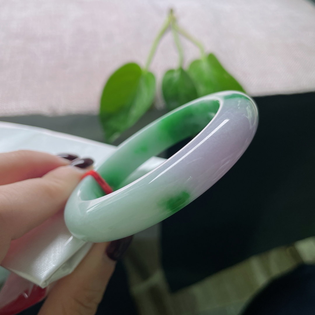 春彩正圈，桃粉是枝头犹豫的三天花期，柳绿是风弯腰穿过的弧度。无裂，ss51778a