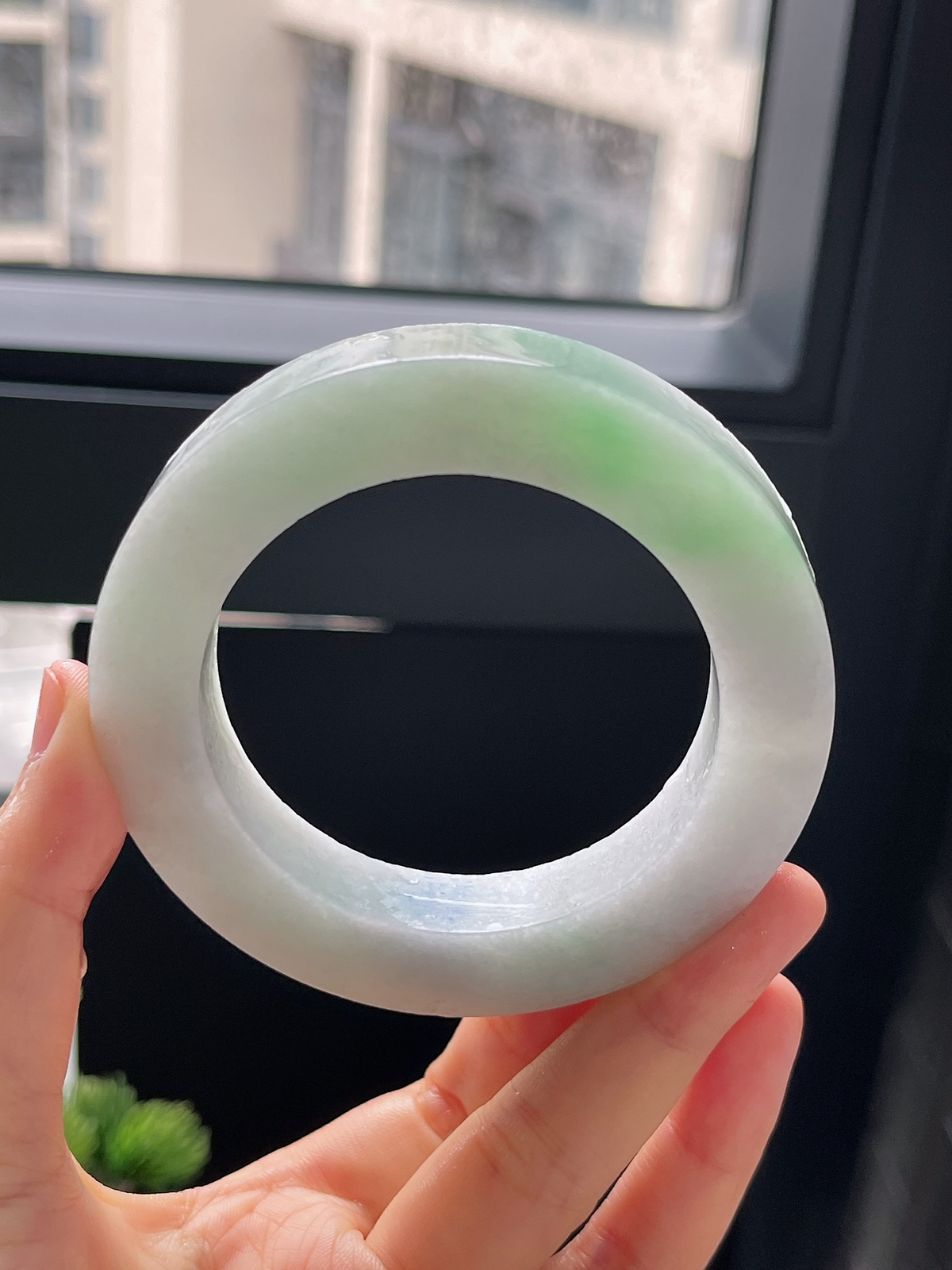 翡翠毛胚，⭕️正圈最大做64，圆条最大做60；最小做56