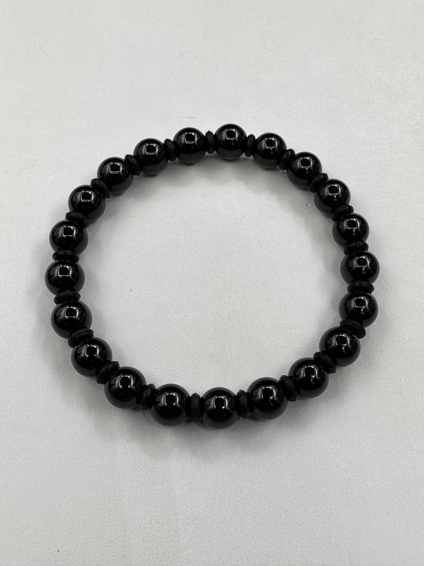 ️【墨翠手串8mm】老坑高冰   黑度极黑  灯照全透  呈帝王绿  种老起光   底极细腻  圆润饱满