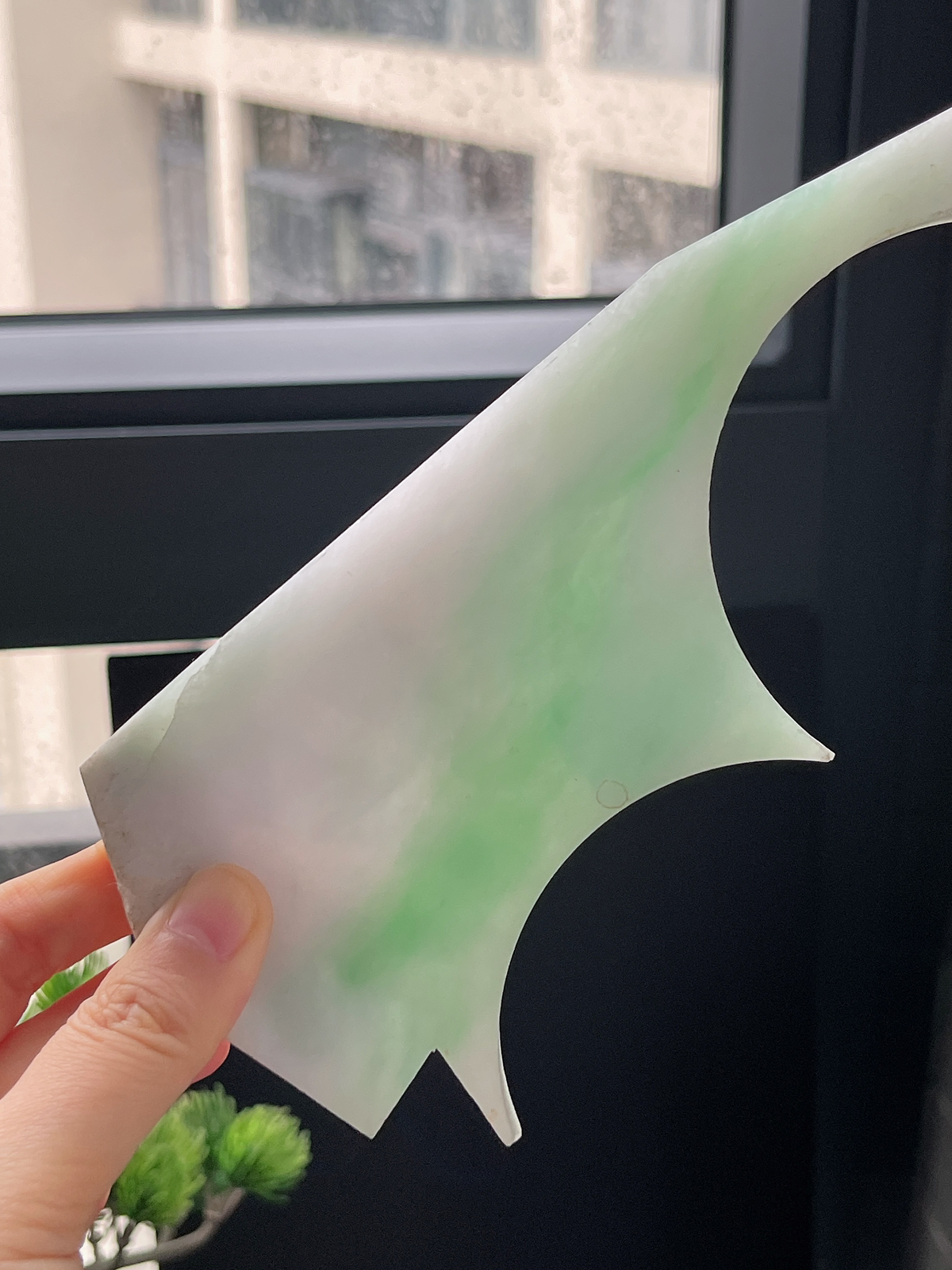 翡翠飘绿花边角